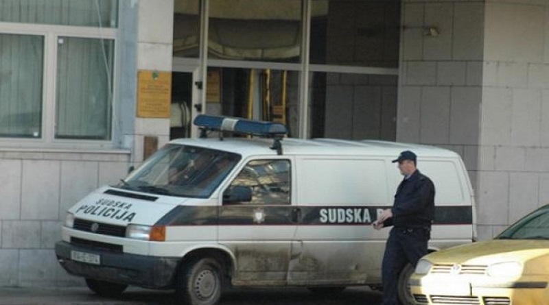 Korumpirani tuzlanski policajci u pritvoru: Vozačima naplaćivali nepostojeće kazne i za naknadu praštali prekršaje