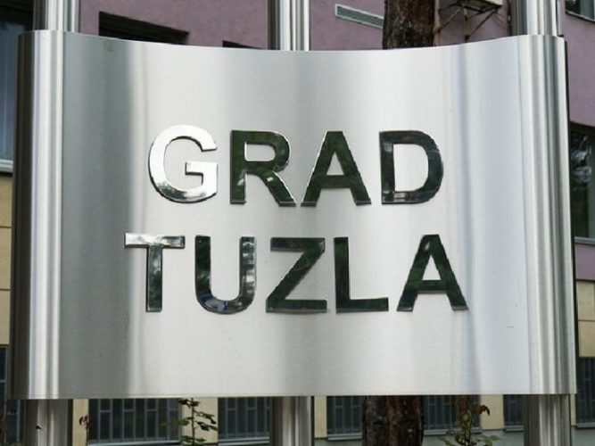 Grad Tuzla: Javni konkurs za prijedlog dobitnika javnih priznanja u 2022. godini