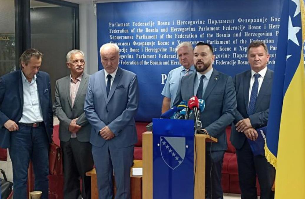 Vlada FBiH Parlament treba da se pozabave putnom deblokadom Tuzlanskog kantona: Nula kilometara brzih cesta i autocesta