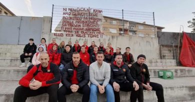 Ženska selekcija FK Sloboda na rubu gašenja