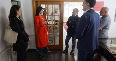 Posjeta specijalnog predstavnika Evropske Unije u BiH ateljeu Ismeta Mujezinovića Tuzla