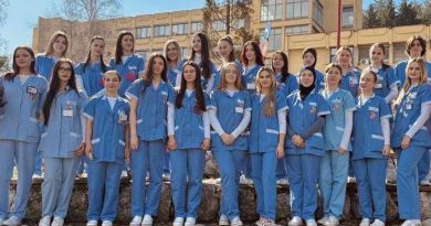 Učenici Srednje medicinske škole Tuzla osvojili prvo mjesto na kantonalnom takmičenju i plasirali se na federalni nivo