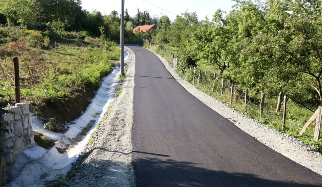 Grad Tuzla realizovao još jedan infrastrukturni projekat u Mjesnoj zajednici Gornja Tuzla Grad Tuzla realizovao još jedan infrastrukturni projekat u Mjesnoj zajednici Gornja Tuzla
